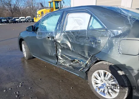 2014 Toyota Camry Le z USA, uszkodzony, nr VIN 4T4BF1FK0ER375961